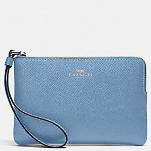 Corner Zip Wristlet
